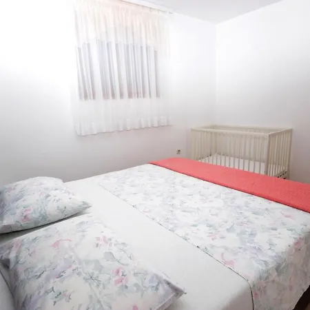 Guest house Bizjak 3*