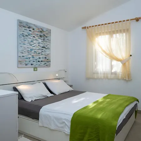 Guest house Bizjak 3*